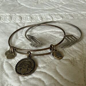 Silver Tone Arrow & Charm Bangle Bracelet Set